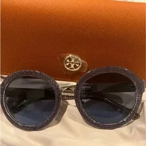 Tory Burch | Accessories | Nic Tory Burch Sunglasses Navy  display picture 1